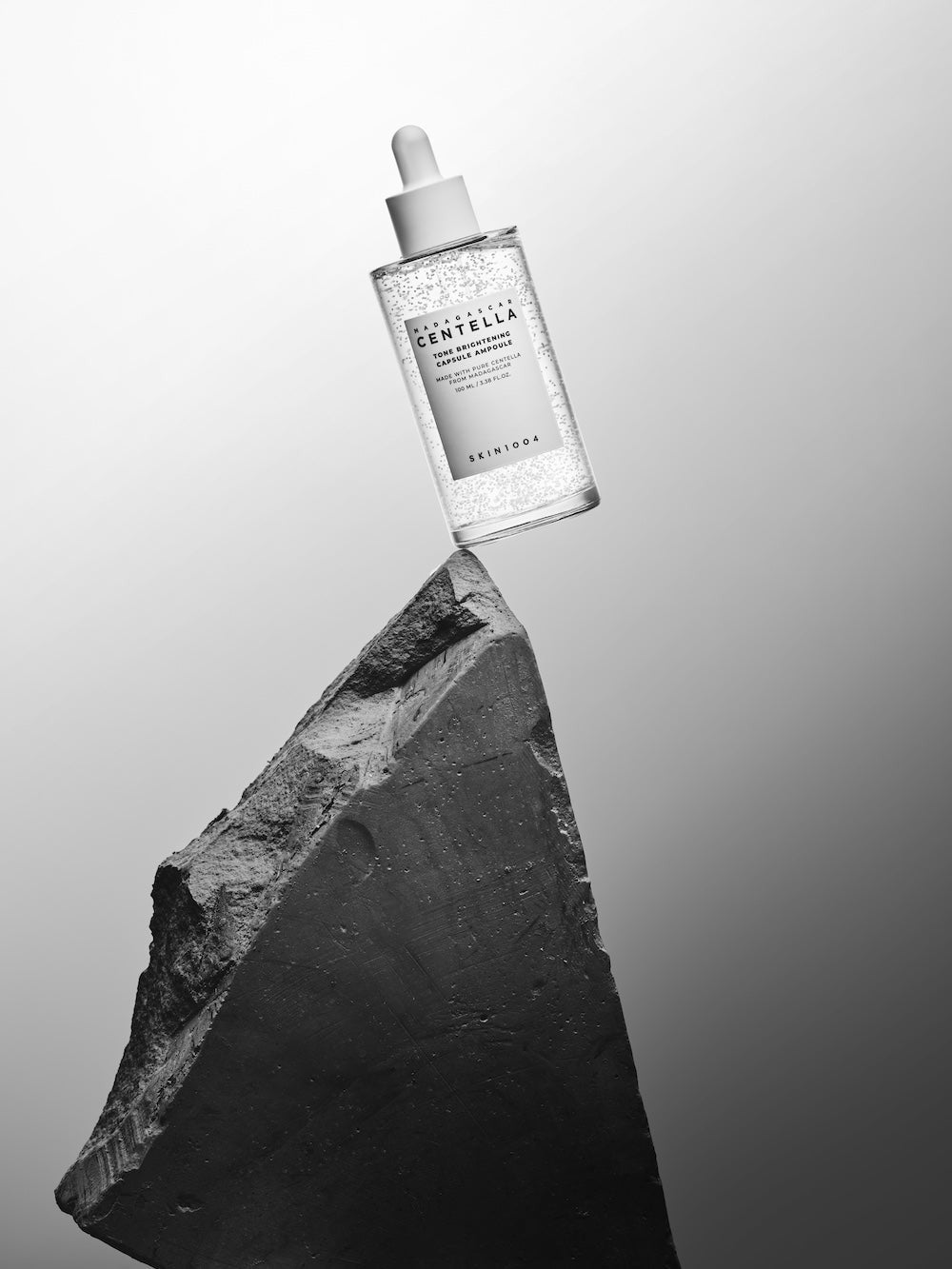 Skin1004 Madagascar Centella Tone Brightening Capsule Ampoule