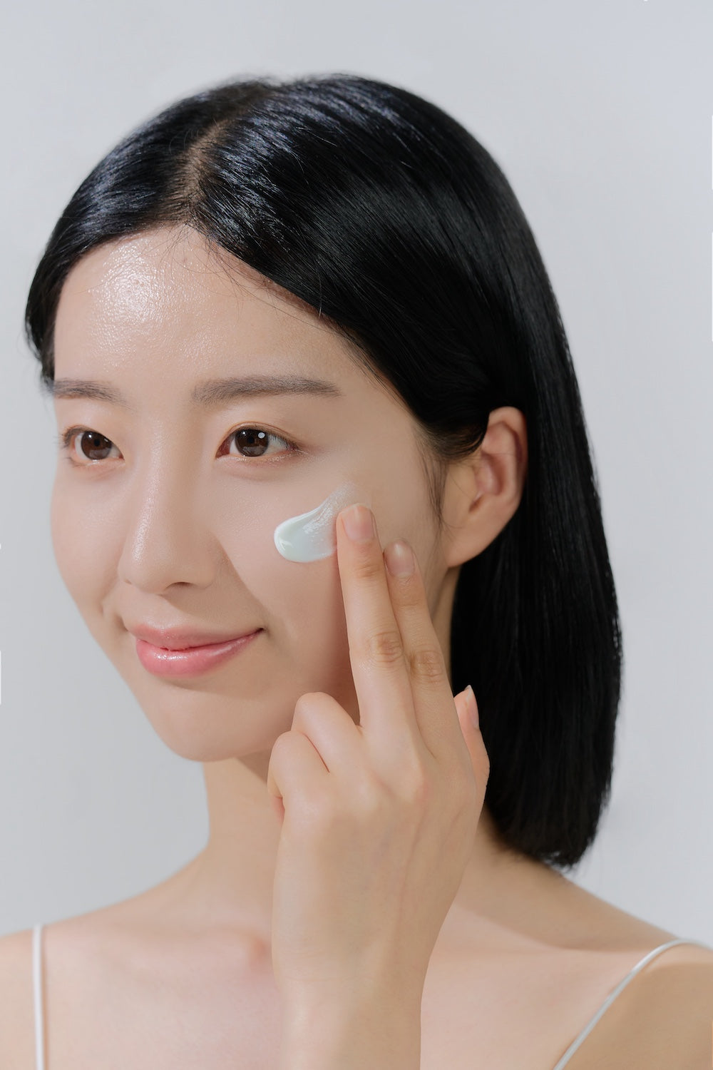 Skin1004 Madagascar Centella Hyalu-Cica Water-Fit Sun Serum