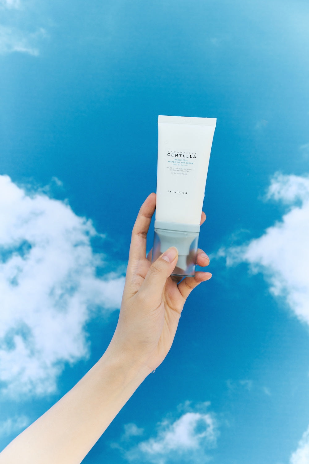 Skin1004 Madagascar Centella Hyalu-Cica Water-Fit Sun Serum